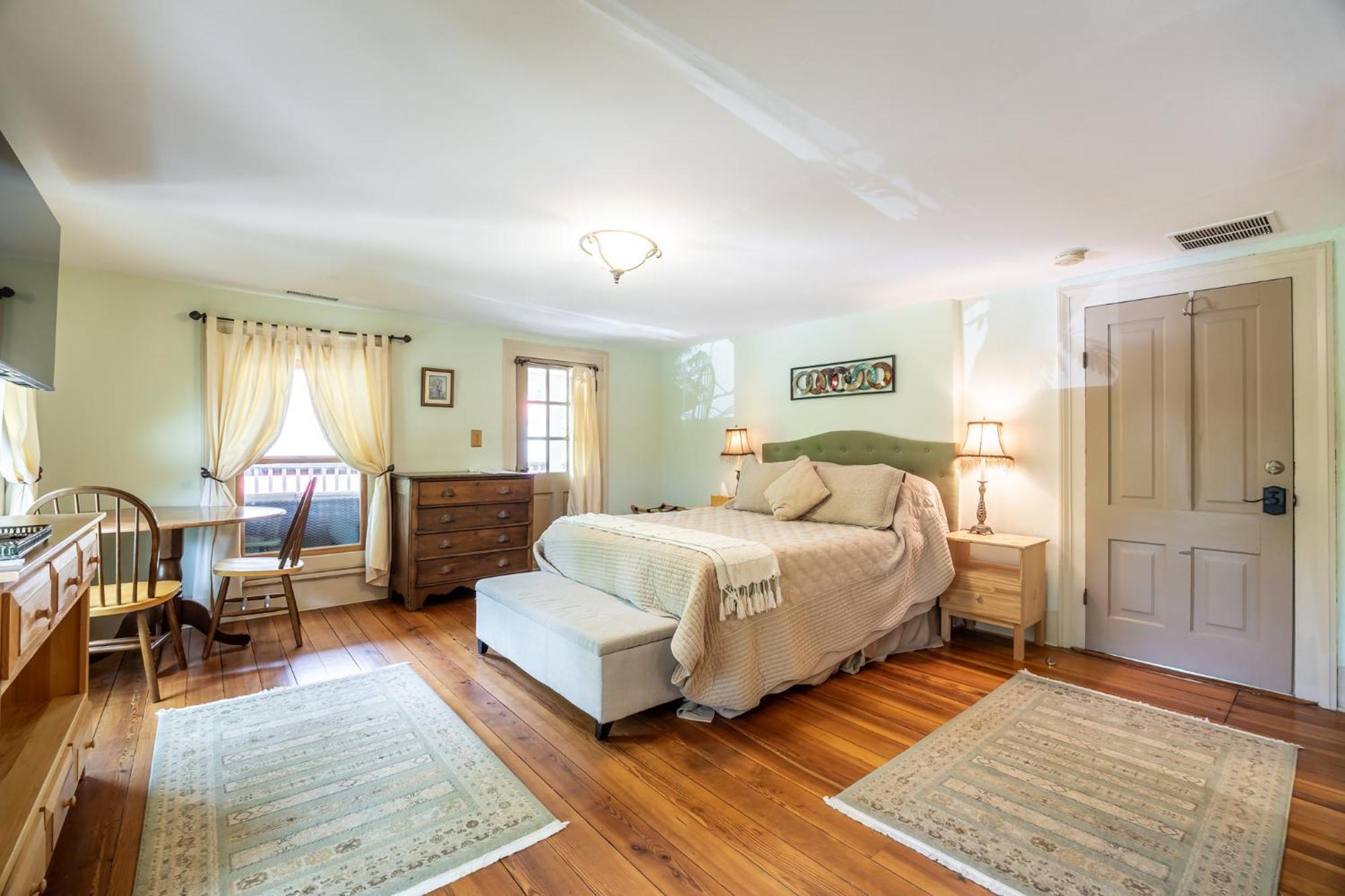Bliss Point Farm And B&B, Llc Earlysville Bagian luar foto