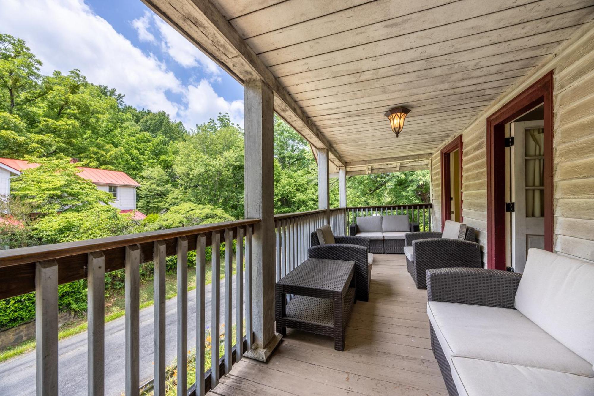Bliss Point Farm And B&B, Llc Earlysville Bagian luar foto