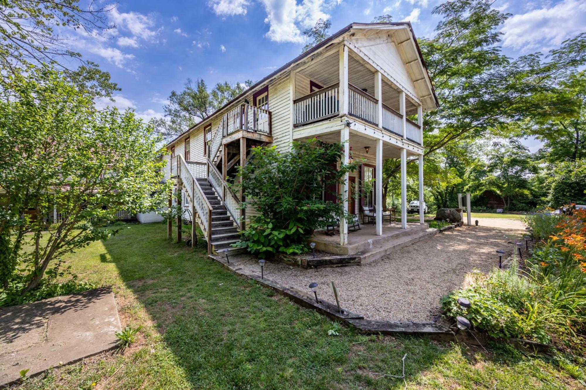 Bliss Point Farm And B&B, Llc Earlysville Bagian luar foto